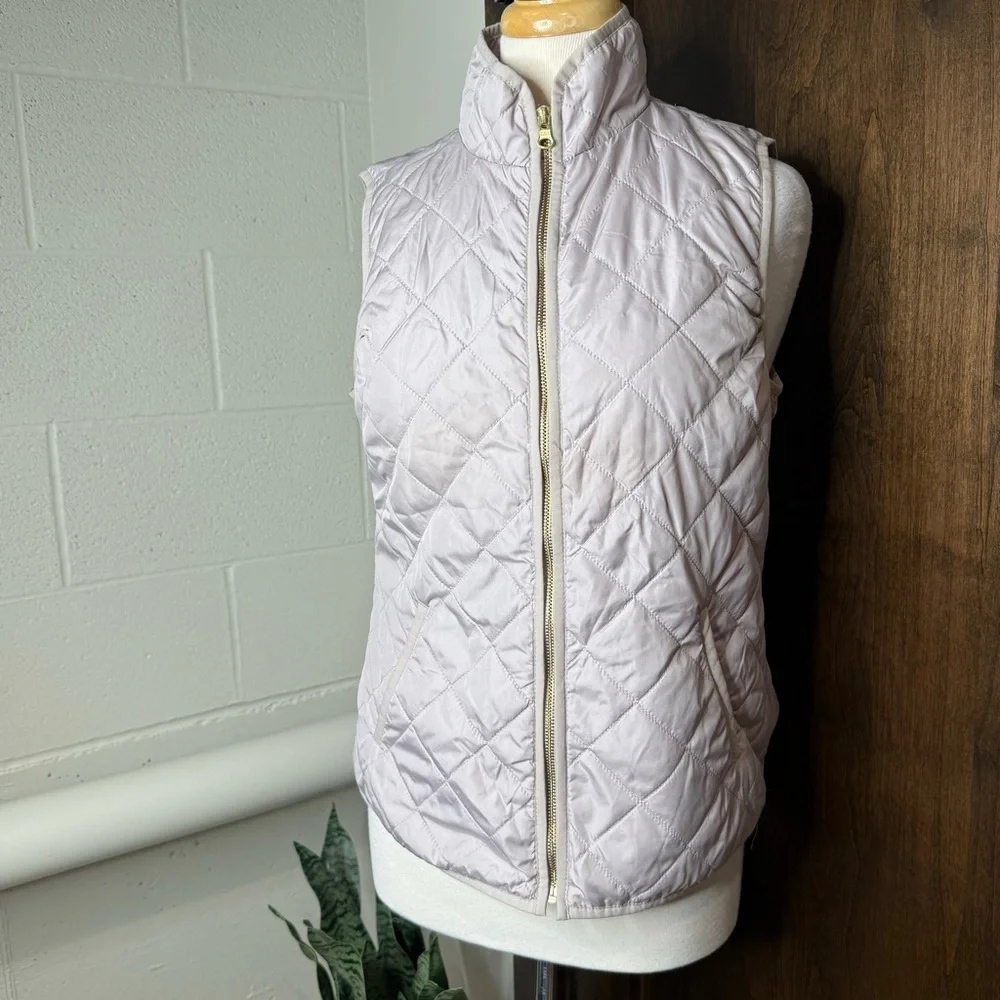 Women's light purple Quilted Vest Size M old navy pockets fall winter layering